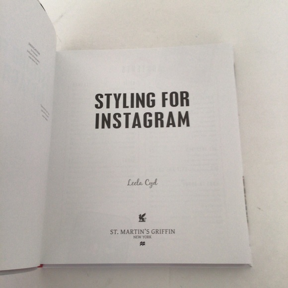 STYLING FOR INSTAGRAM BOOK NWT LEELA CYD - Picture 9 of 13